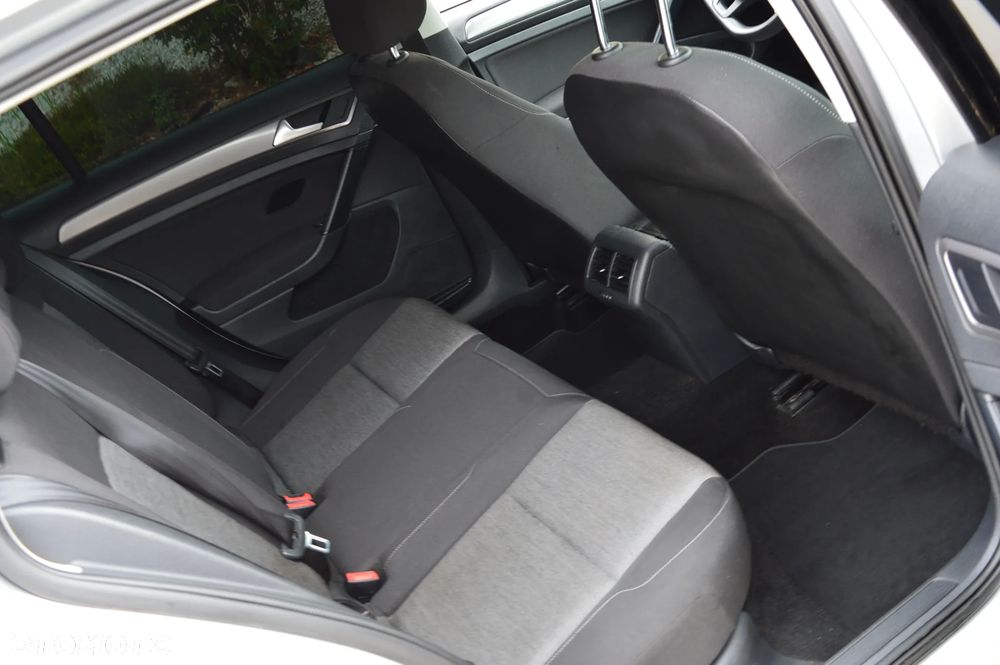 Volkswagen Golf 1.6 TDI BlueMotion Technology Comfortline - 18