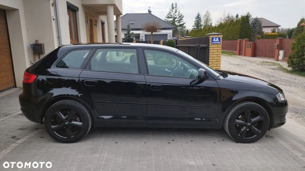 Audi A3 Sportback 1.6 Ambiente - 9