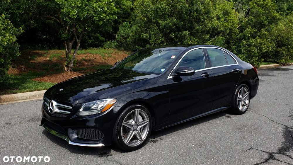 Mercedes-Benz Klasa C 300 7G-TRONIC AMG Line - 2