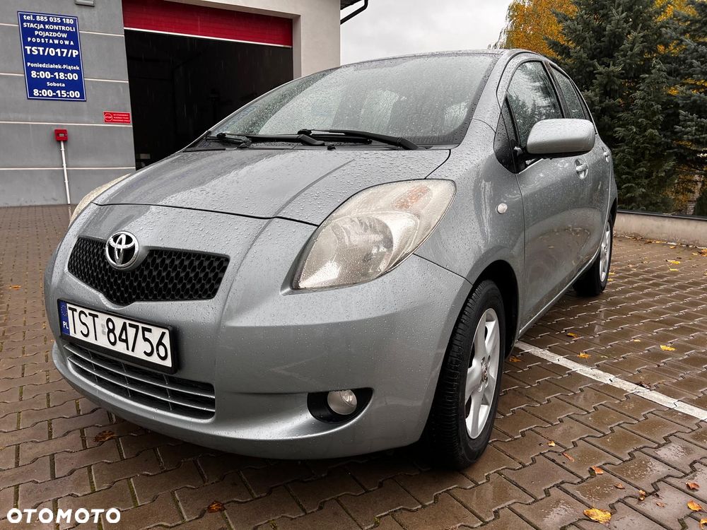 Toyota Yaris - 4