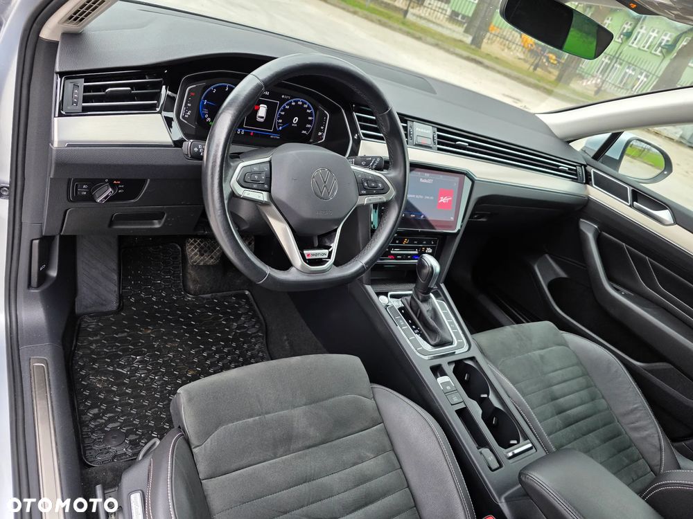 Volkswagen Passat 2.0 TDI SCR DSG 4Motion Business - 22