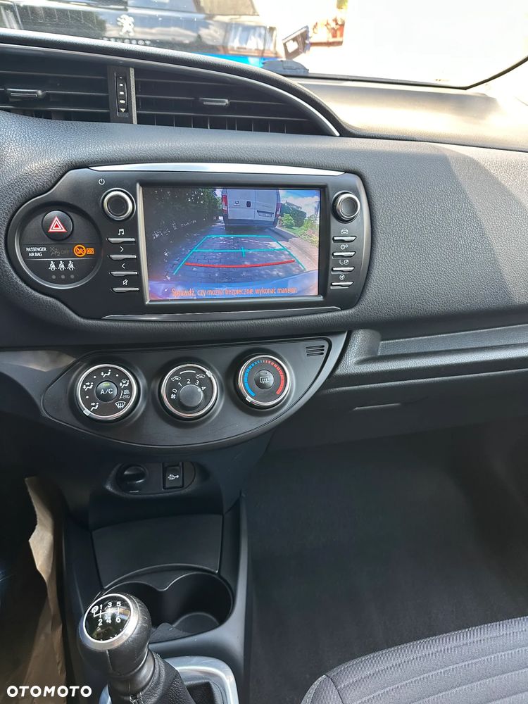 Toyota Yaris 1.5 Premium - 15
