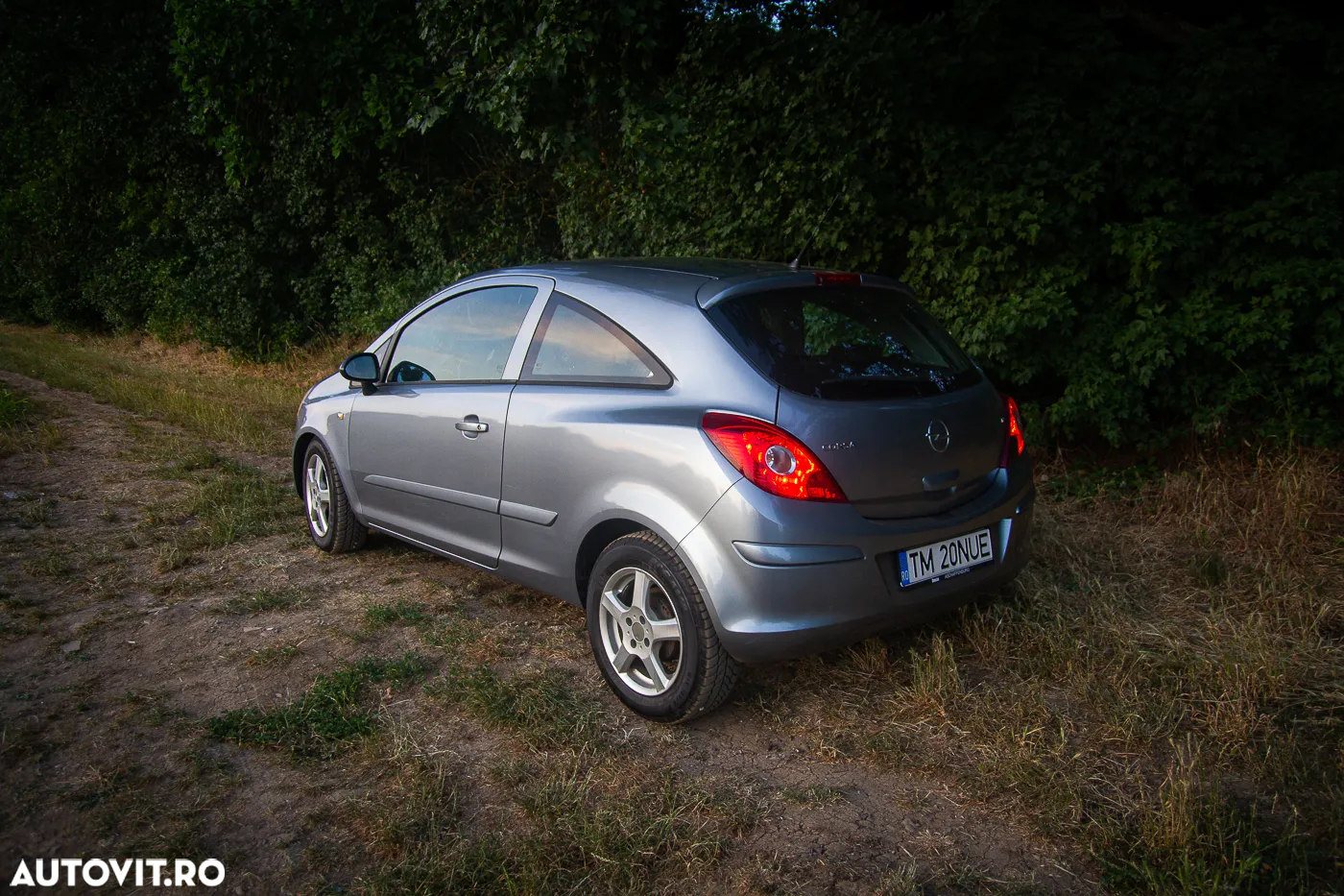 Opel Corsa 1.2i Cosmo - 4