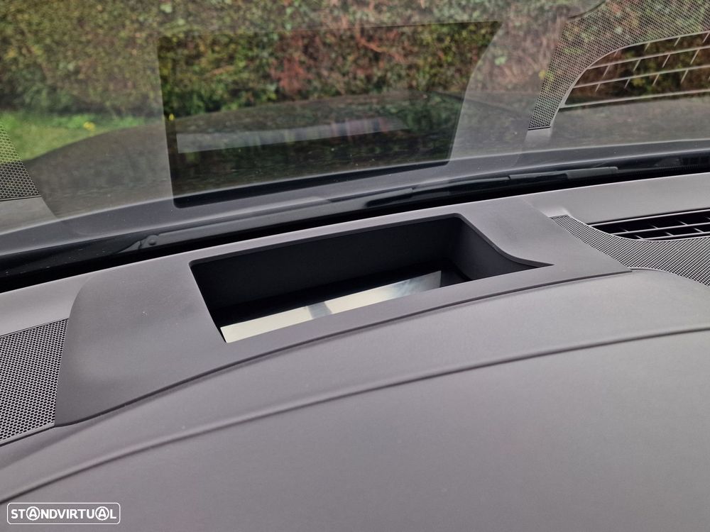 Bentley Bentayga Hybrid - 27