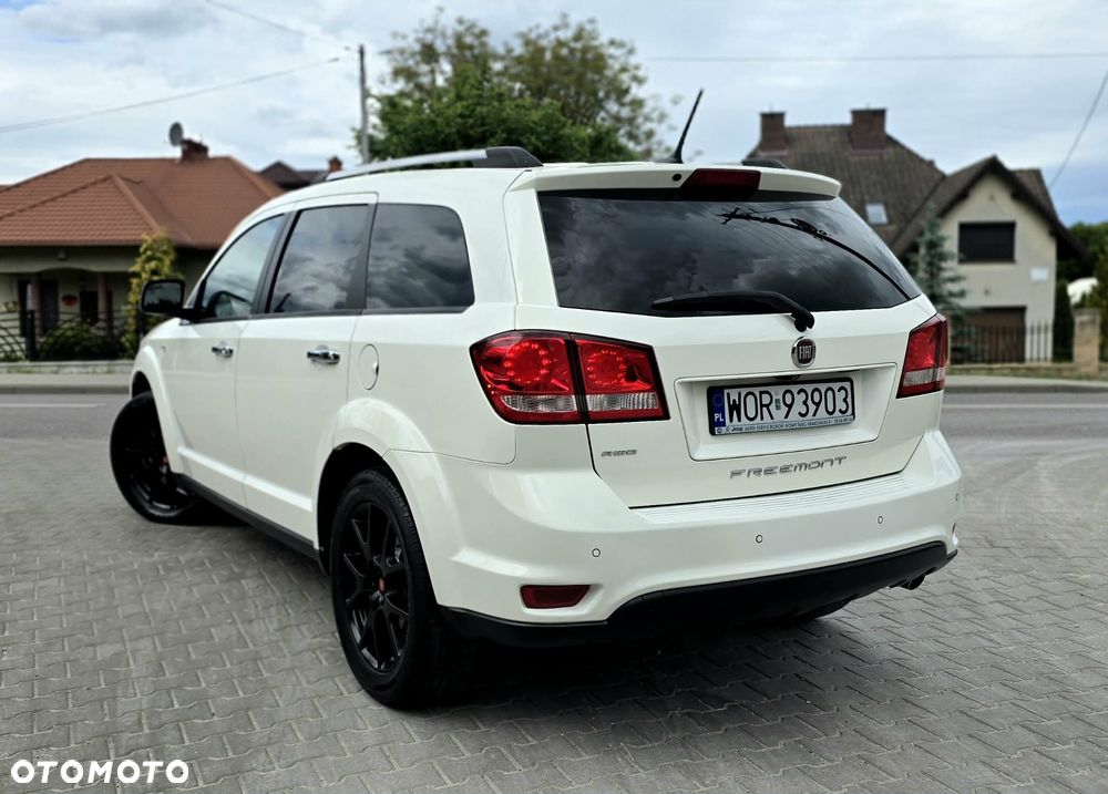 Fiat Freemont 2.0 Multijet Black Code AWD - 3