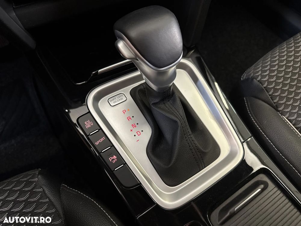 Kia XCeed - 18