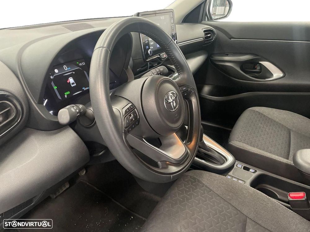 Toyota Yaris Cross 1.5 HDF Comfort Plus - 12