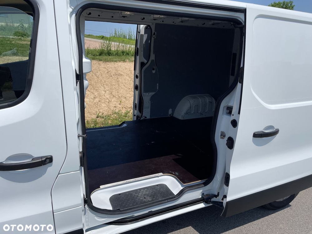 Renault Trafic - 12