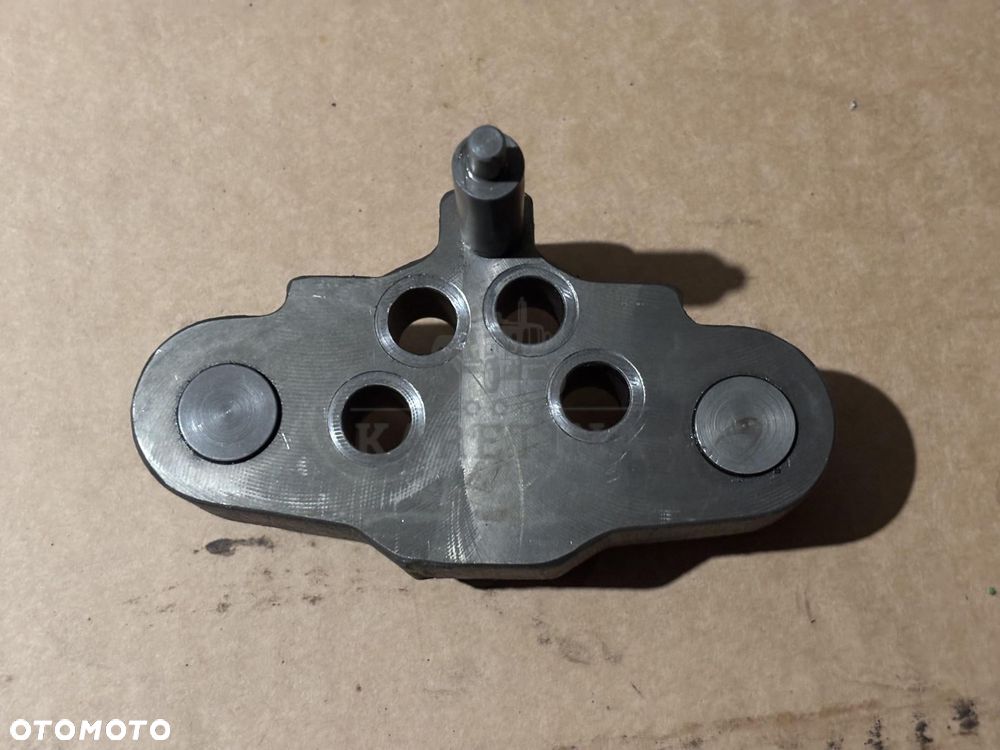 Fendt 712 716 720 722 Dźwignia Urządzenia Regulującego G916100530020