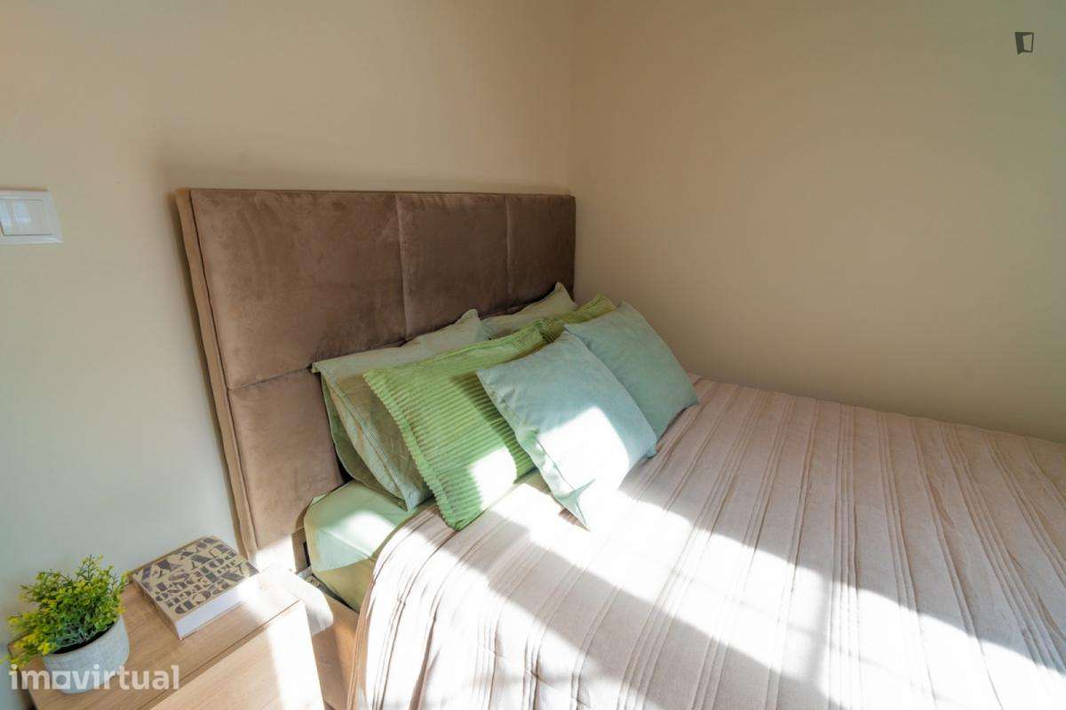 Quarto - localizado em Santos Lisbon - Grande imagem: 4/15