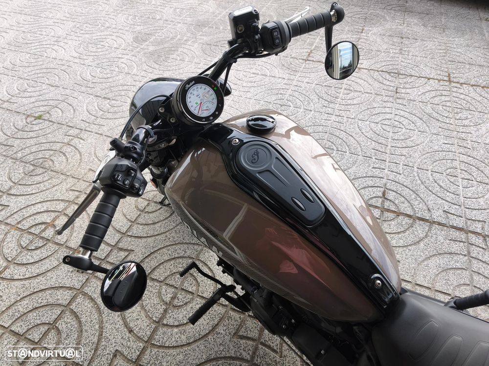 Indian Scout Bobber Limited Tech - 12