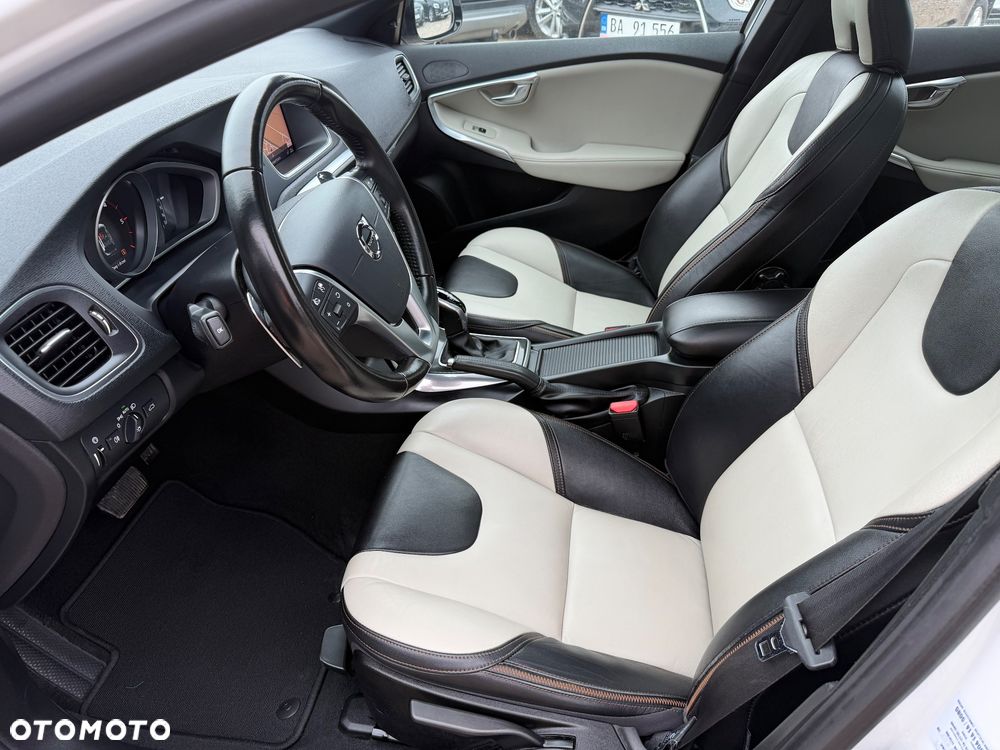 Volvo V40 Cross Country D4 Geartronic Summum - 6