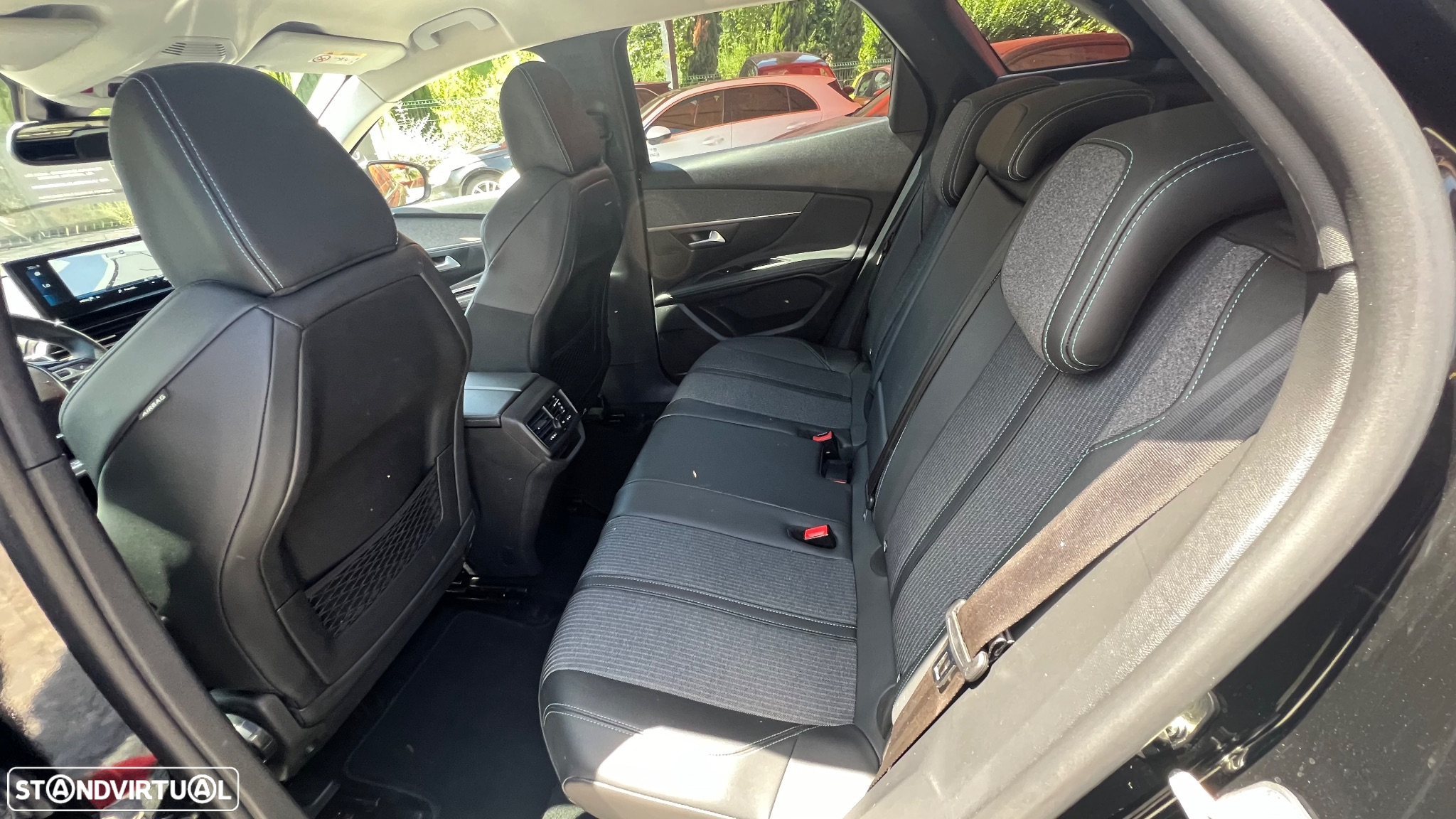Peugeot 3008 1.5 BlueHDi GT Line J19 - 16