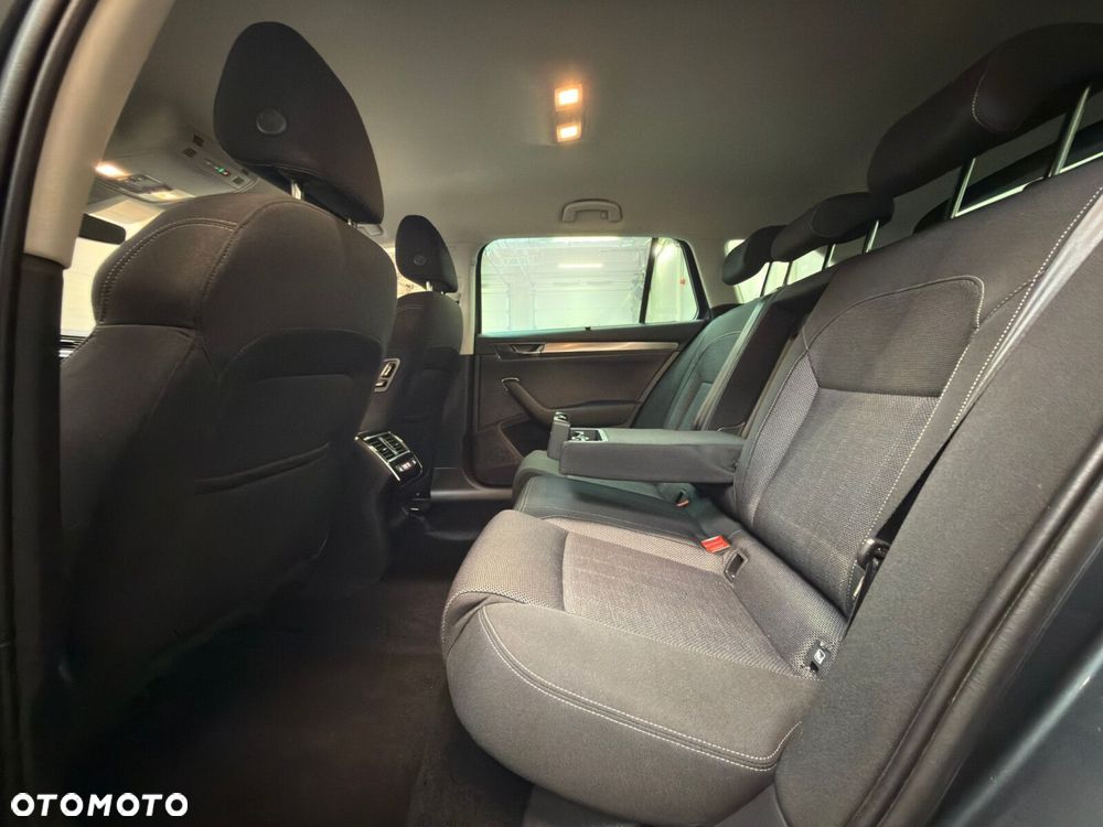 Skoda Superb 2.0 TDI SCR Style DSG - 26