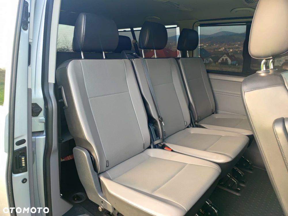 Volkswagen Caravelle 2.0 TDI L2 Highline 4Motion DSG - 13