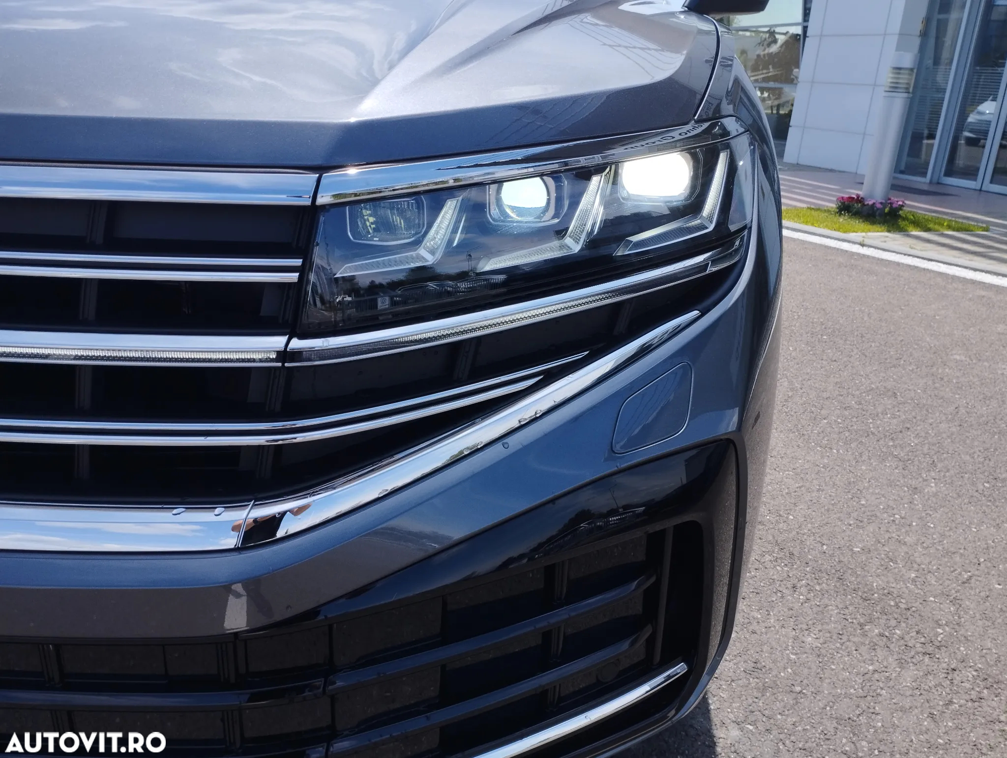 Volkswagen Touareg V6 TDI 4MOTION Elegance - 4