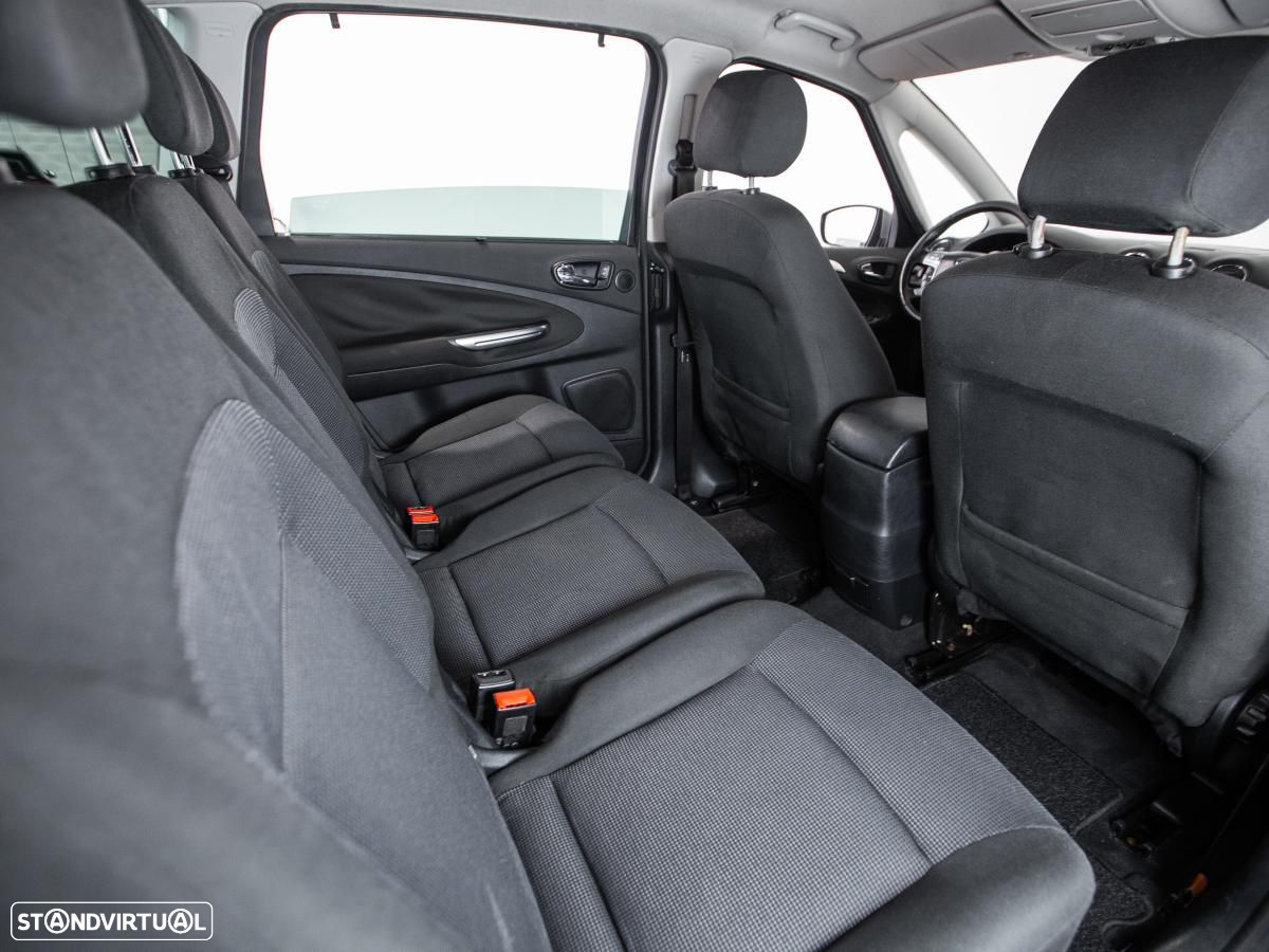 Ford S-Max - 10