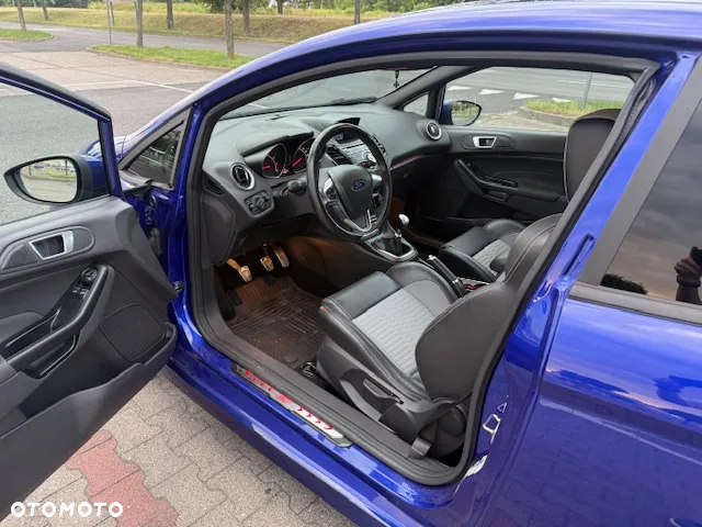 Ford Fiesta ST - 12