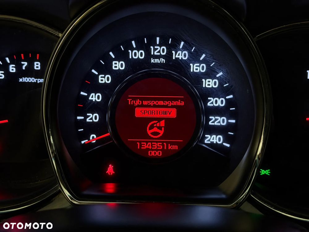 Kia Ceed 1.6 GDI Dream Team Edition - 19