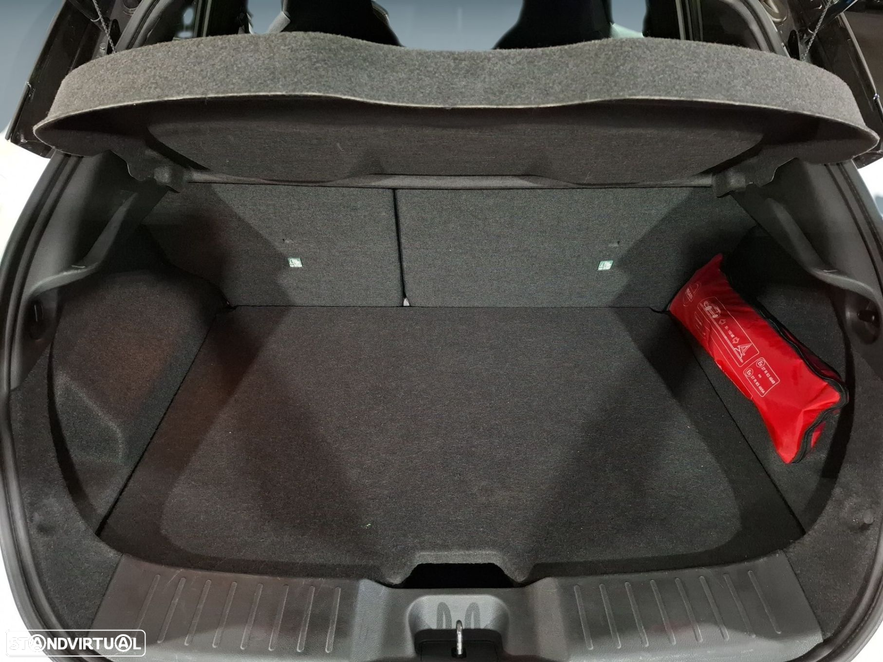 Nissan Juke 1.0 DIG-T N-Connecta - 18