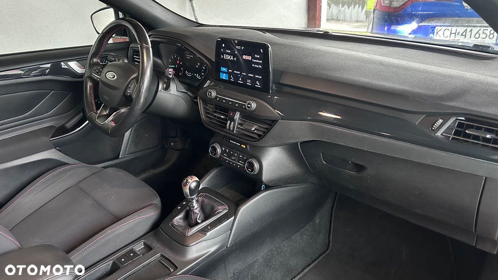 Ford Focus 1.5 EcoBoost ST-Line - 11