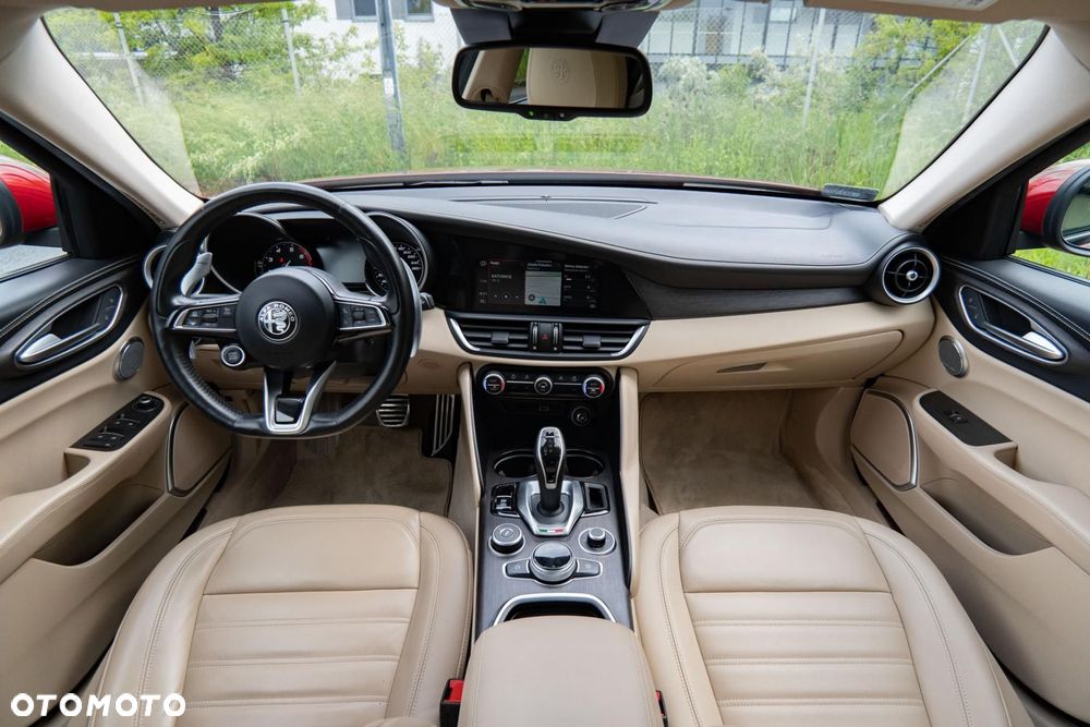 Alfa Romeo Giulia 2.0 Turbo Veloce Q4 - 11