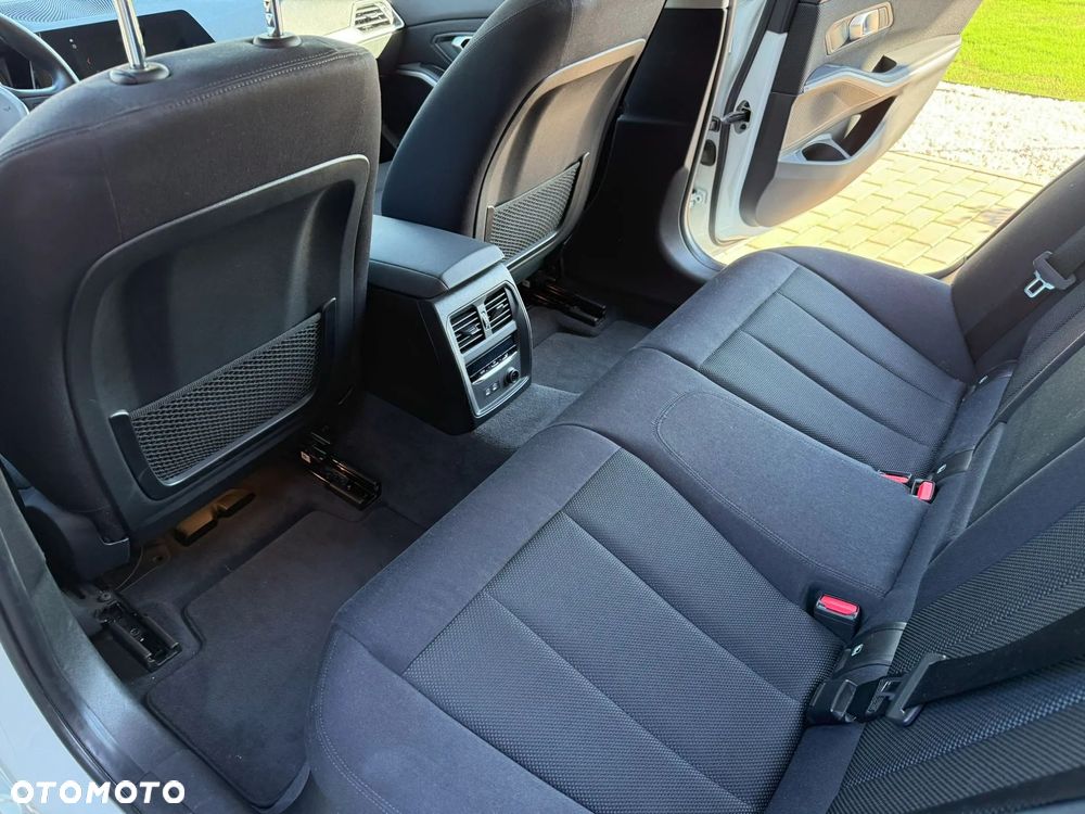 BMW Seria 3 318i Advantage - 7
