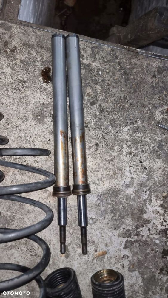 AMORTYZATOR PRZÓD LEWY PRAWY BMW 8 E31 - 1