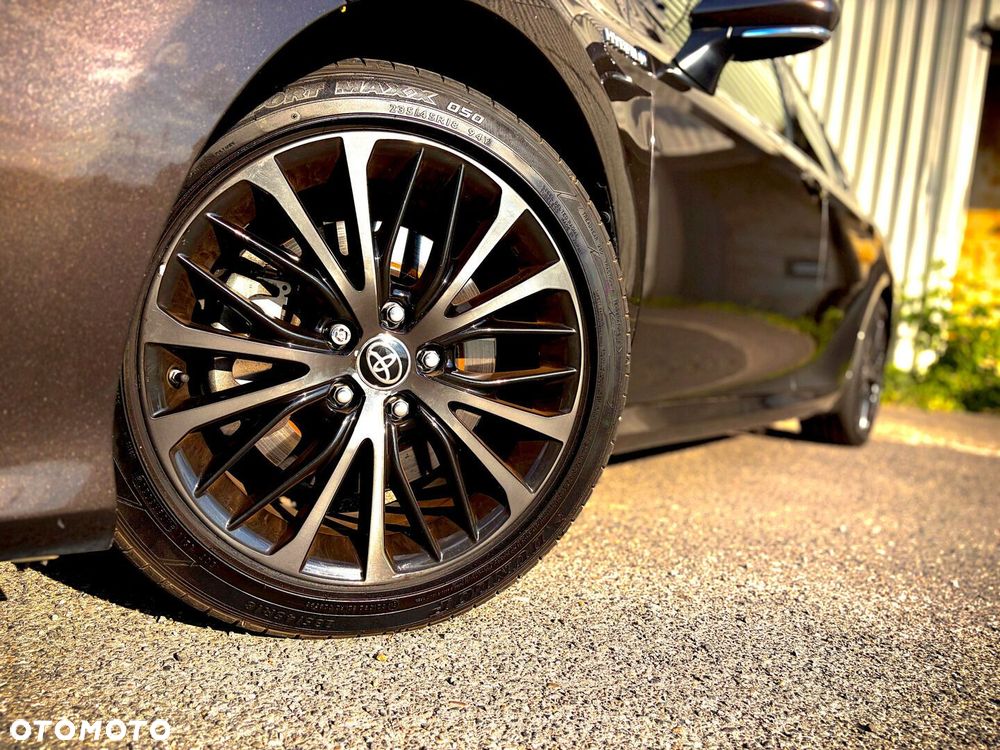 Toyota Camry 2.5 Hybrid Executive CVT - 2