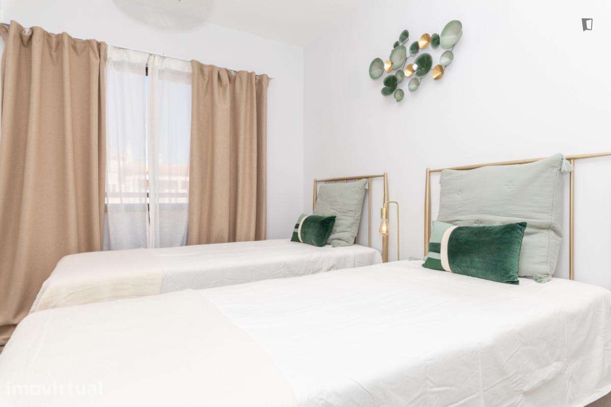 Apartamento com 2 quartos - localizado em Faro - Grande imagem: 4/26