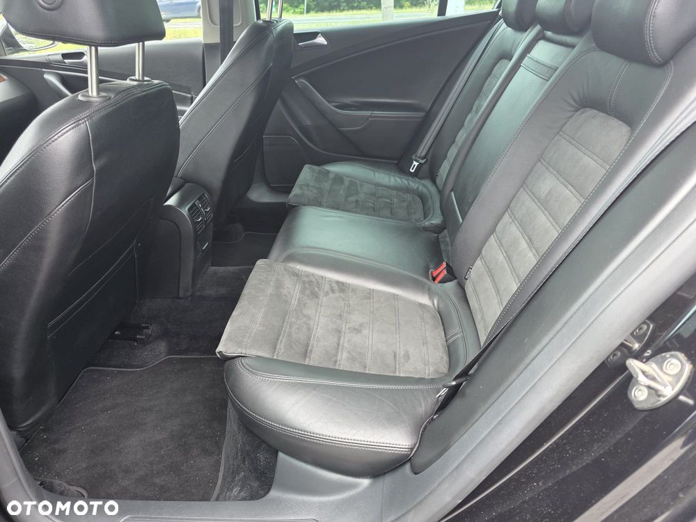 Volkswagen Passat - 24