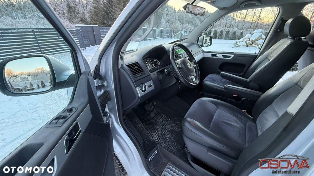 Volkswagen Multivan - 37