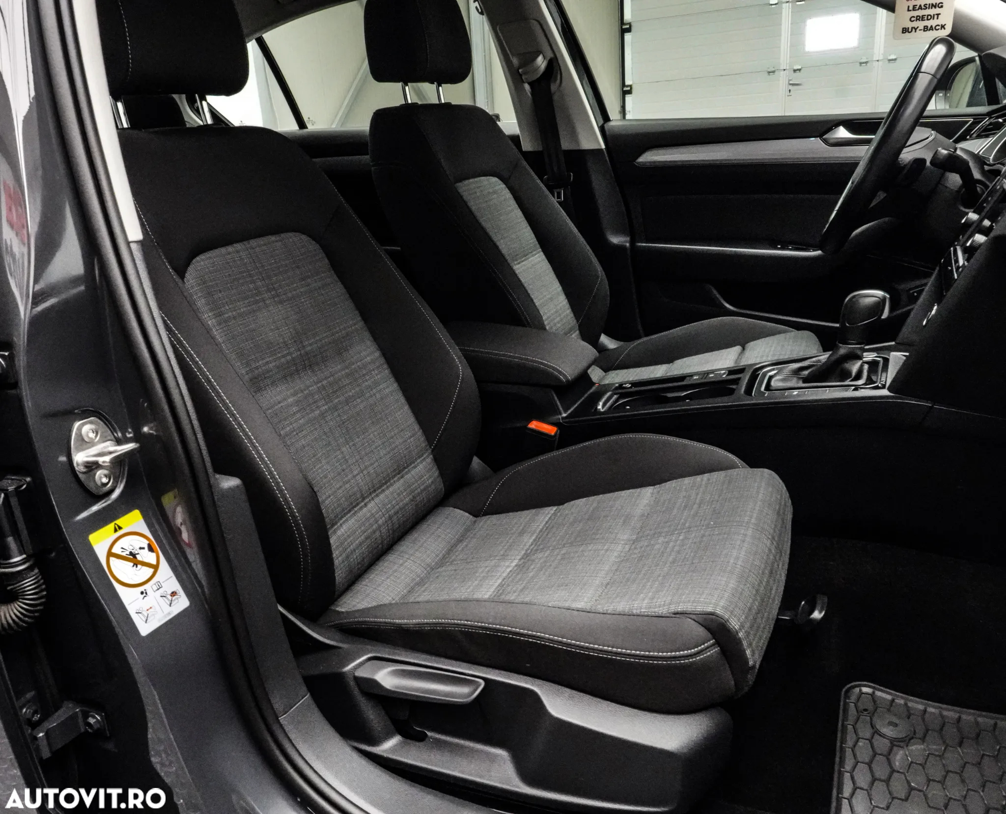 Volkswagen Passat 2.0 TDI DSG Trendline - 14