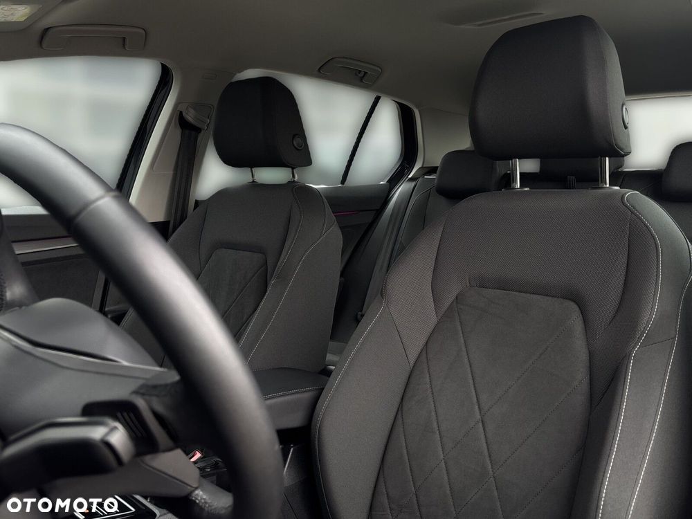 Volkswagen Golf 2.0 TSI Style DSG - 30