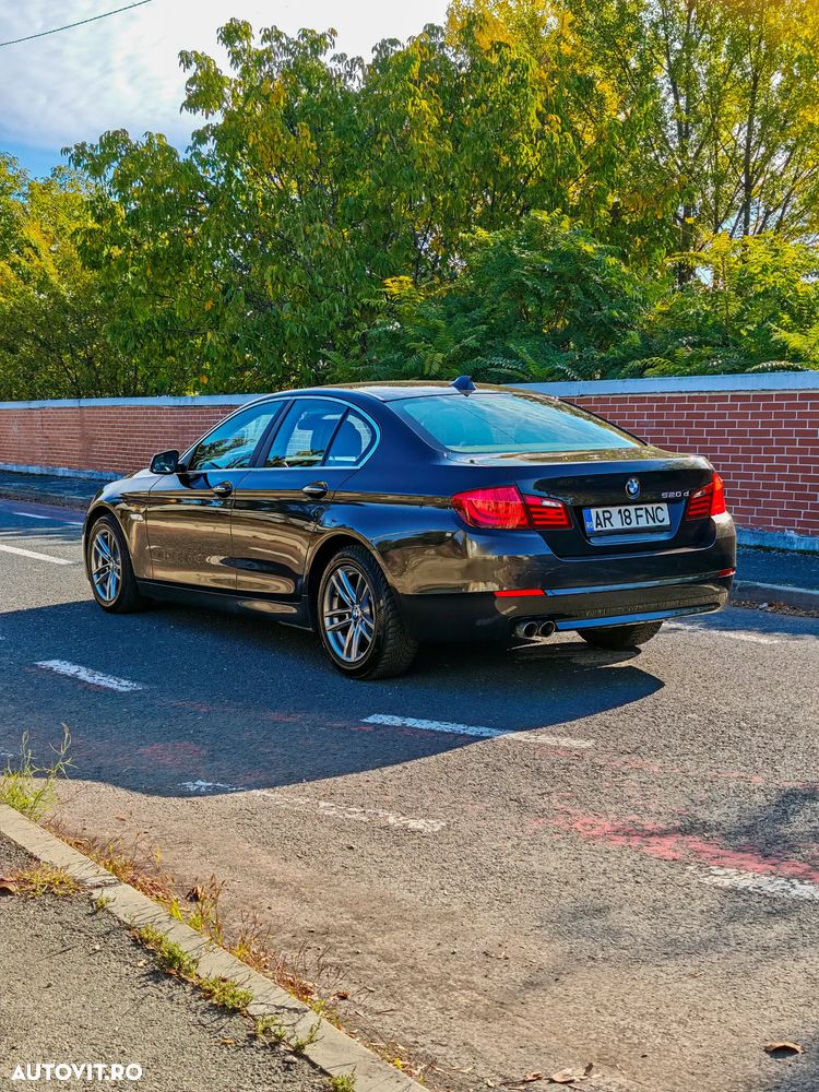 BMW 5 Series 2013 photo 2