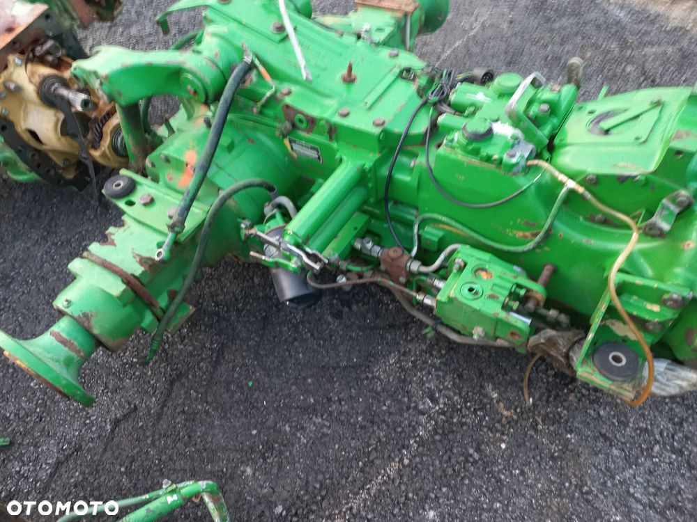 JOHN DEERE  2250 ,1640,2280,1950,1850,2450,2650,2850 most,skrzynia,przystawka,zwolnica,atak,koło zębate,synchronizator.L59576,L44284,L63329,L42262,L60546,L60169,L58530,R80725,4472458029F,3650,R78510,R55950,L56592,4472458028,R39837,L42284 - 2