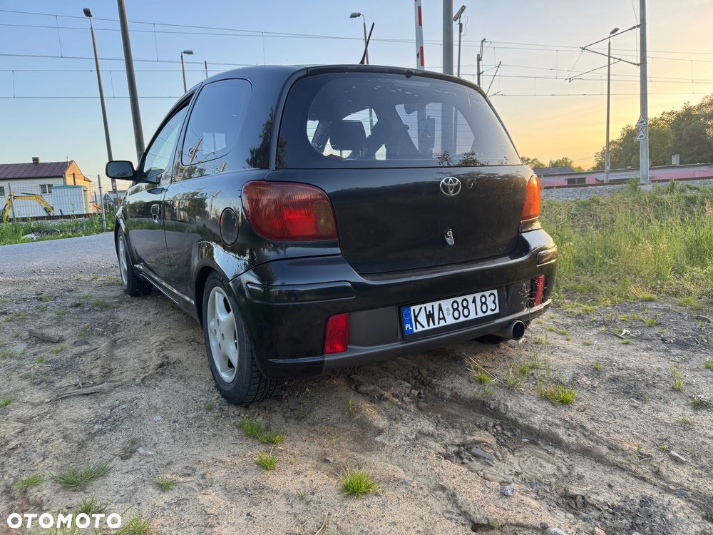 Toyota Yaris - 6