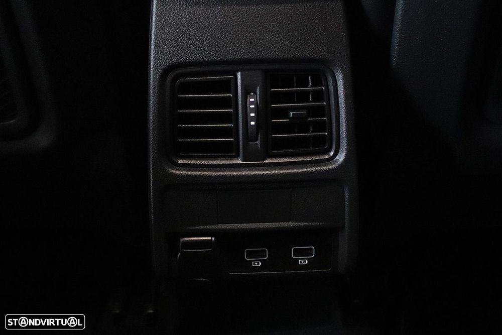 Renault Arkana 1.6 E-Tech R.S.Line - 24