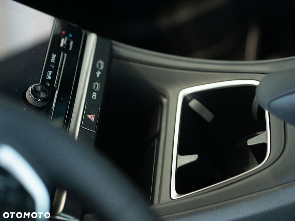 Lexus LBX - 8