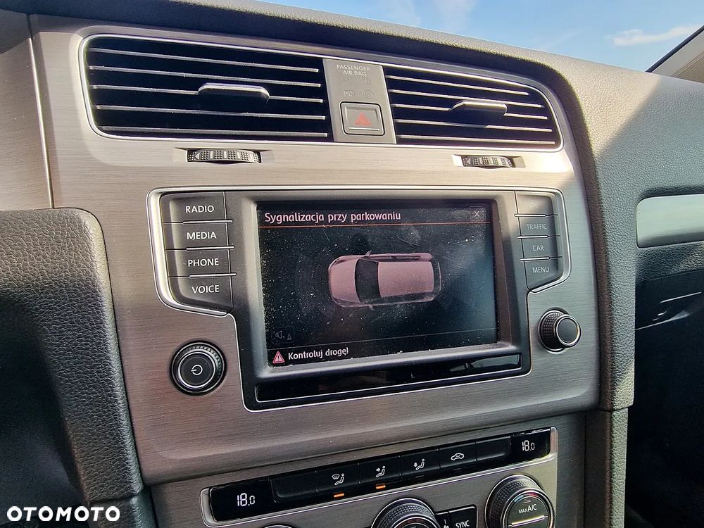 Volkswagen Golf VII 1.6 TDI BMT Comfortline - 16