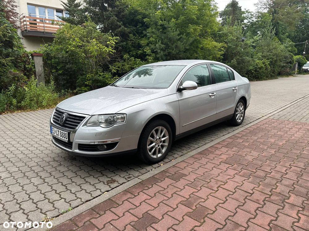 Volkswagen Passat 2.0 TDI DPF BlueMotion Technology Comfortline - 7