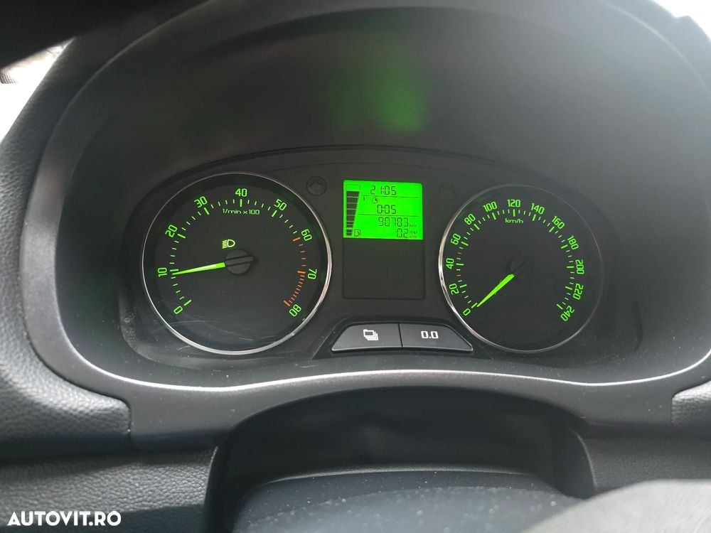 Skoda Fabia 1.2 HTP Active - 14