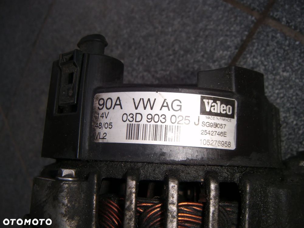 vw polo 9n  1.2 alternator 03d903025j - 3