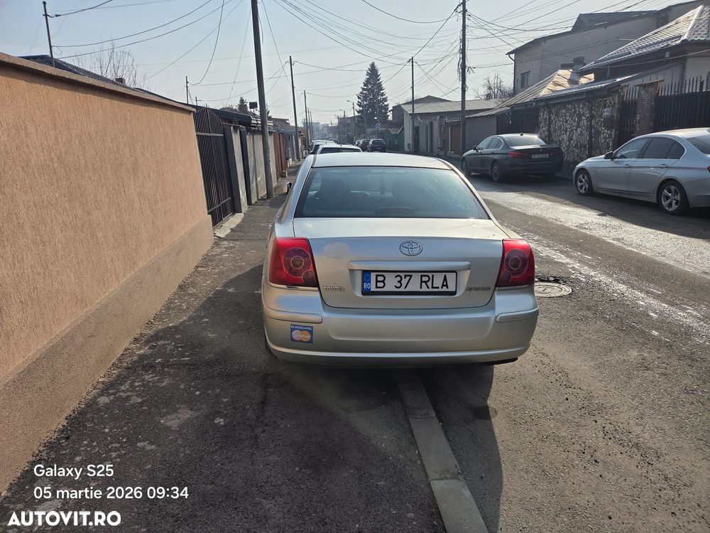 Toyota Avensis 1.8 Sdn. Sol - 5