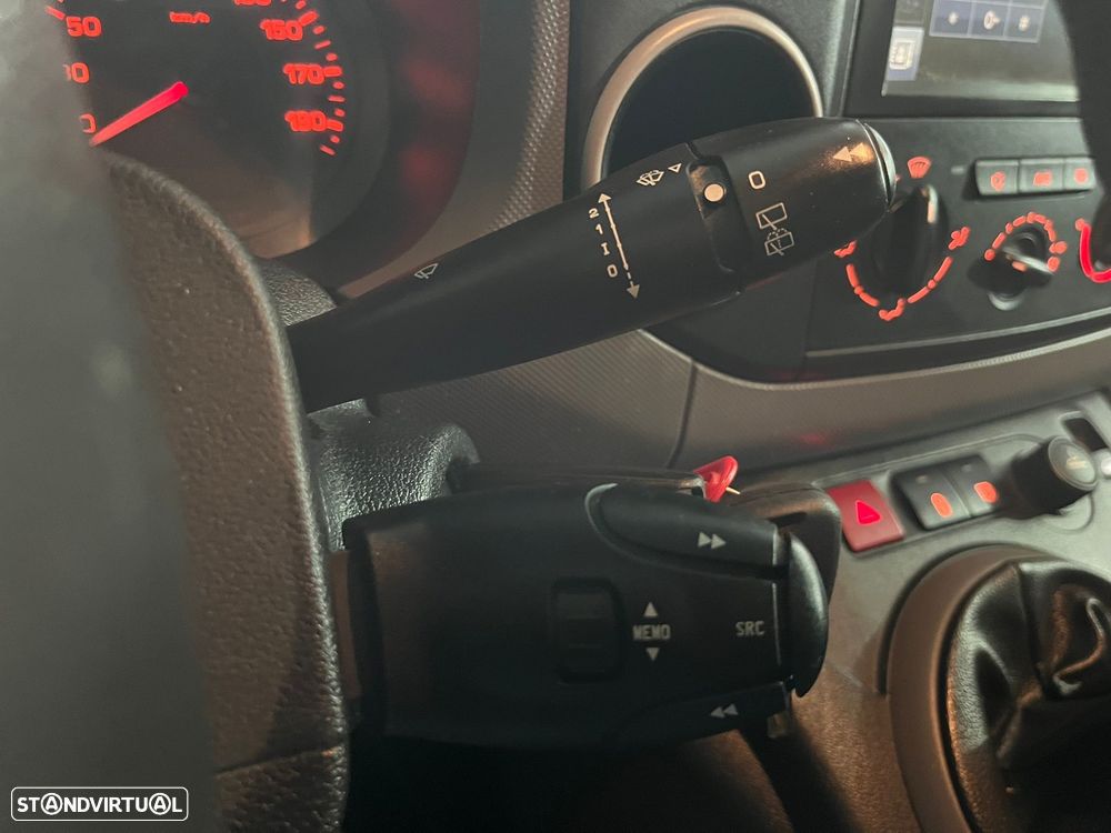 Peugeot Partner 1.6 BlueHDi Style - 23