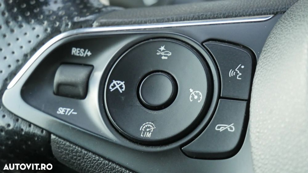 Opel Astra 1.5 D Start/Stop Design&Tech - 25