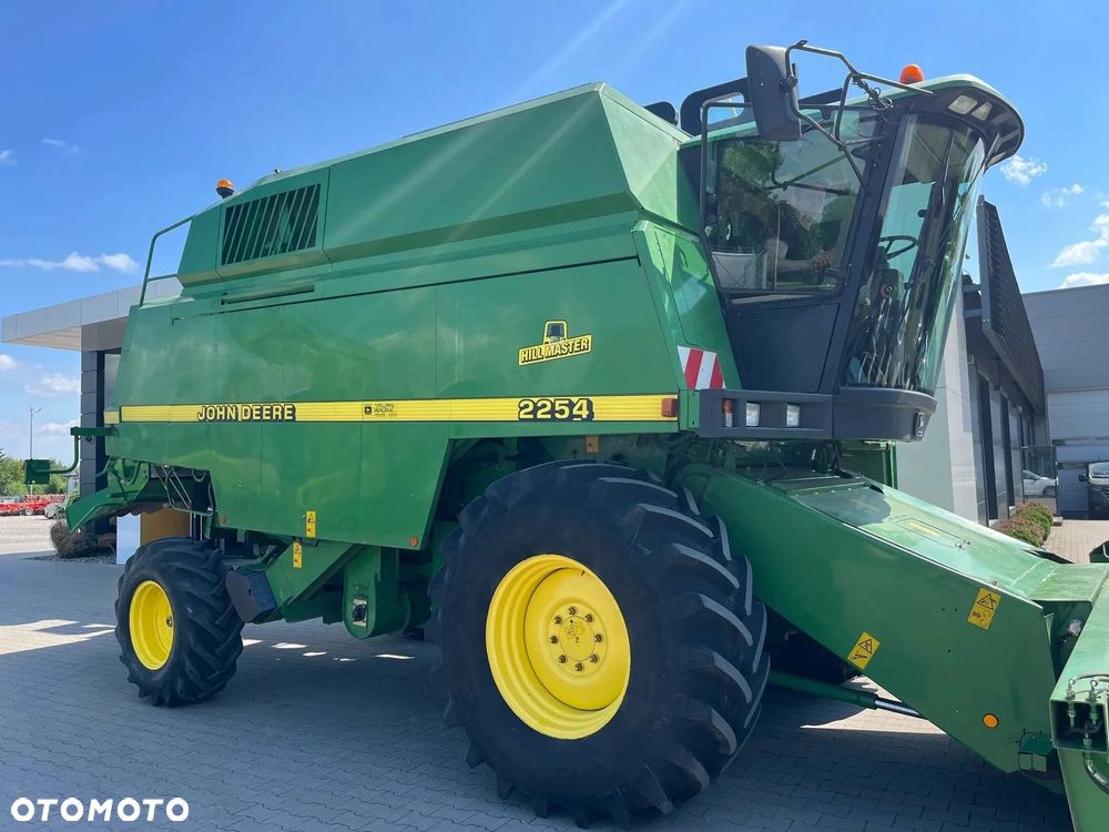 John Deere 2254 HillMaster - 2