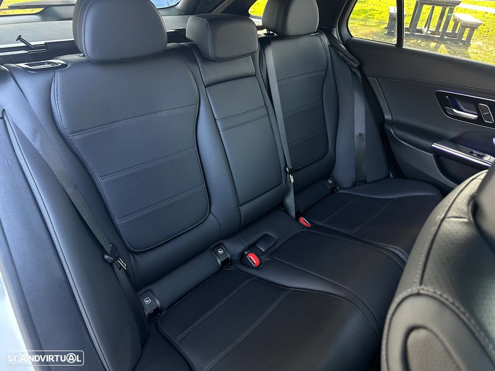 Mercedes-Benz C 300 de T 9G-TRONIC AMG Line - 27