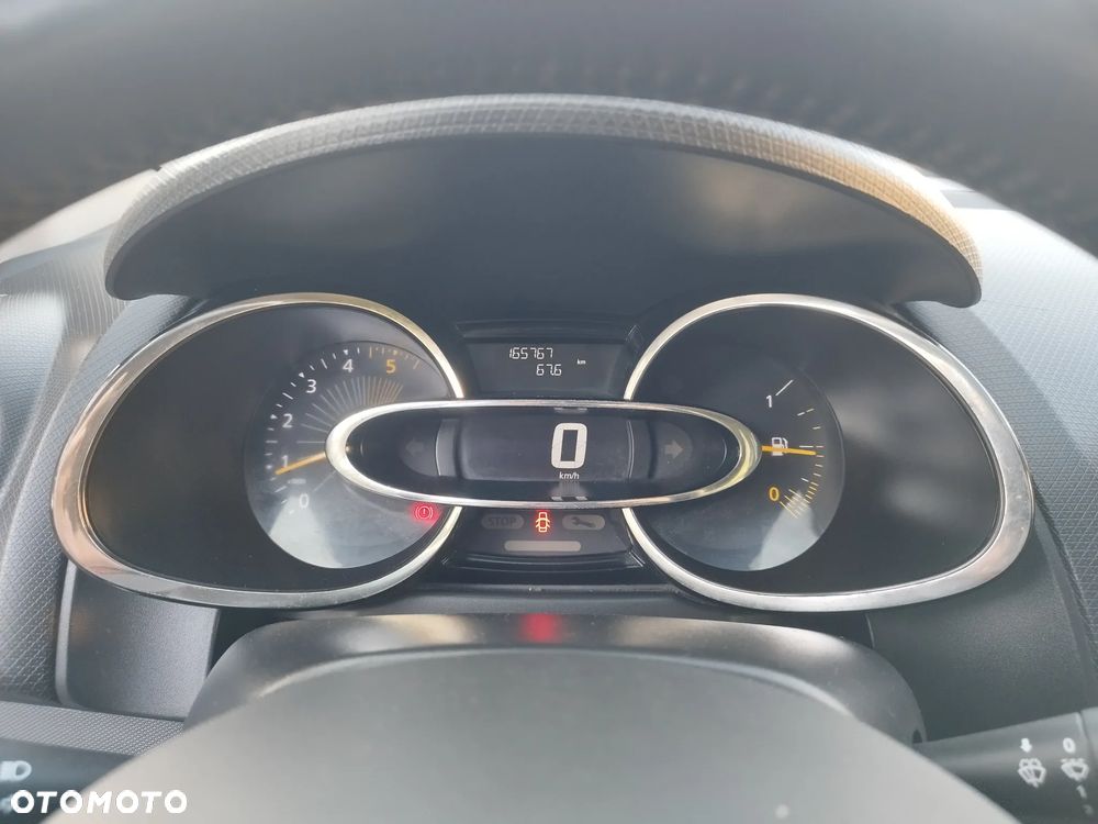 Renault Clio - 16