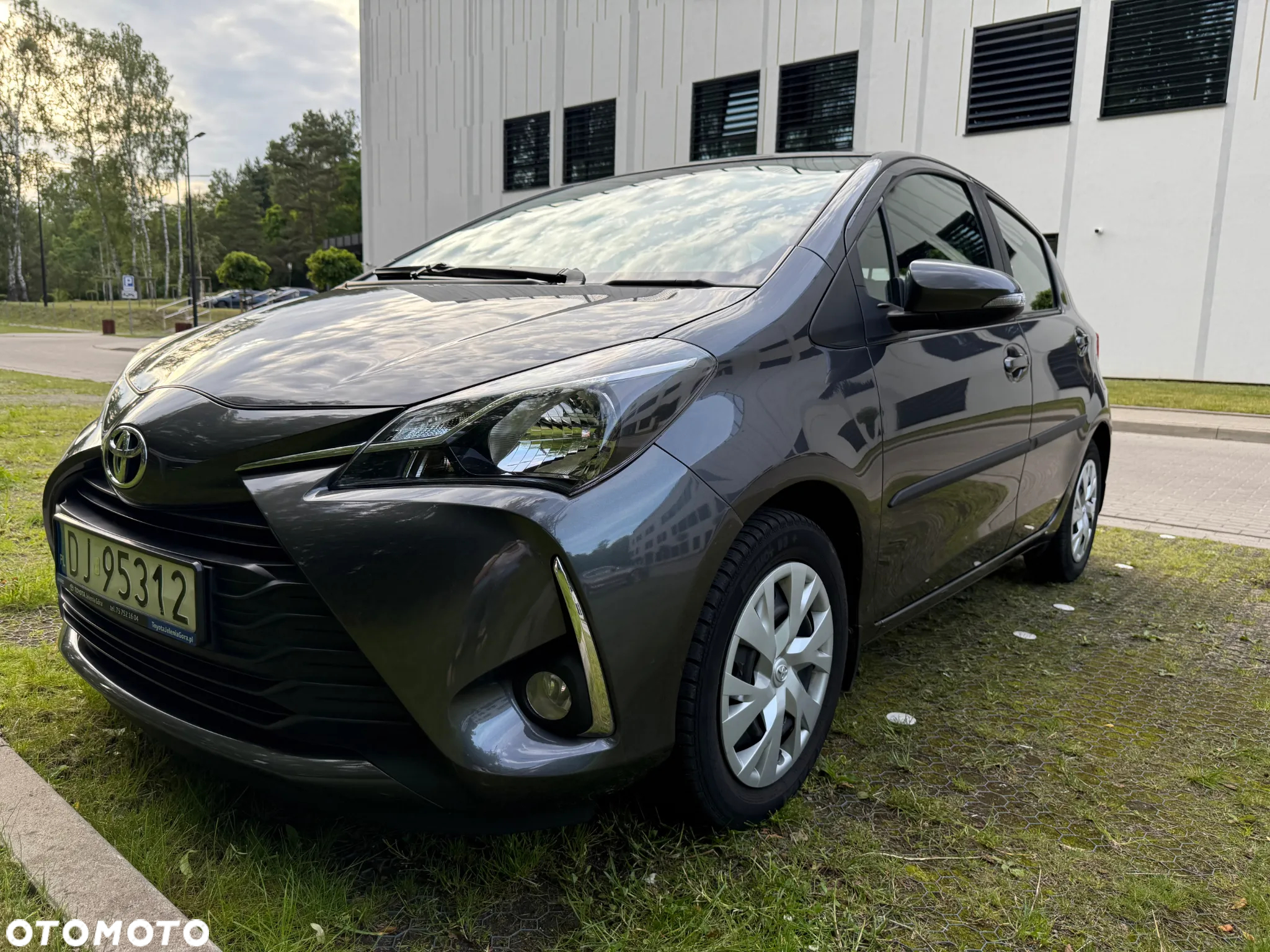 Toyota Yaris 1.5 Premium - 2